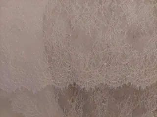 Mantilla de novia triangular chantilly envejecida