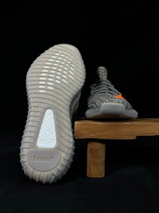 Adidas Yeezy Boost 350 V2 Talla 42