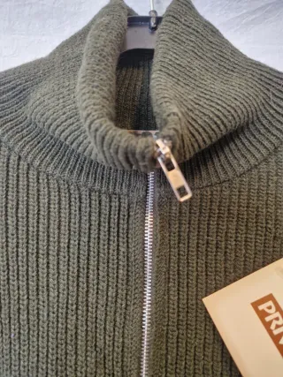 Jersey cremallera cuello alto hombre verde