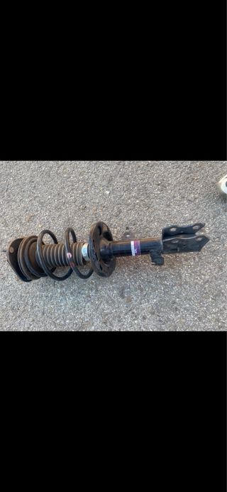 Amortiguador Toyota Auris/Corolla Izq Nuevo!