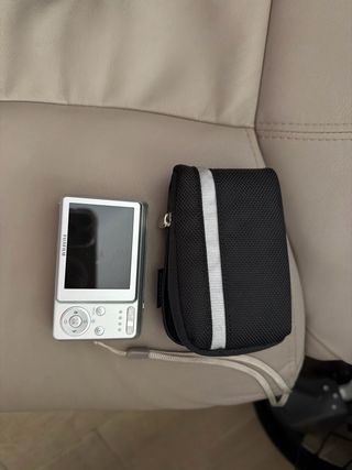 Cámara Fujifilm FinePix J10 Plata 8.2MP