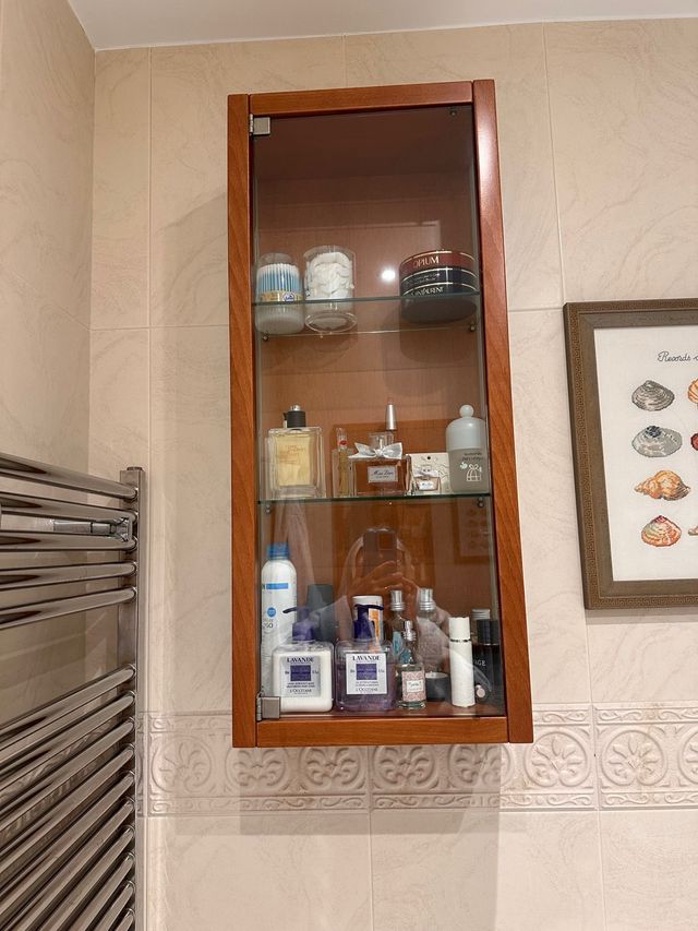 Conjunto baño cristal y madera