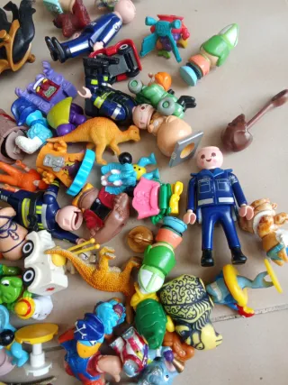Lote figuras y muñecos variados