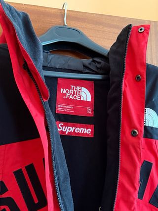 Chaqueta Supreme x The North Face Goretex Roja