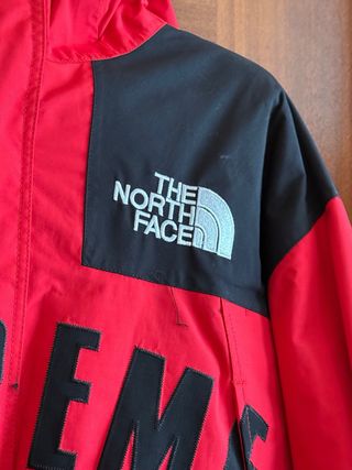 Chaqueta Supreme x The North Face Goretex Roja