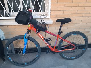 Bicicleta de Montaña roja RX 27.5