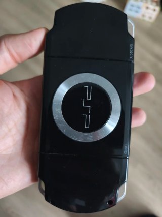 Sony PSP 2004 Negra (SIN BATERÍA)