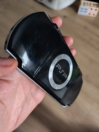 Sony PSP 2004 Negra (SIN BATERÍA)
