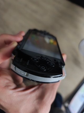 Sony PSP 2004 Negra (SIN BATERÍA)