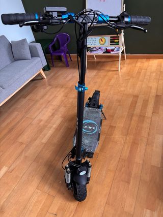 Patinete Eléctrico con Pantalla LCD