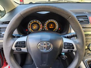 Toyota Auris 1.6 VVTI SOL 2010