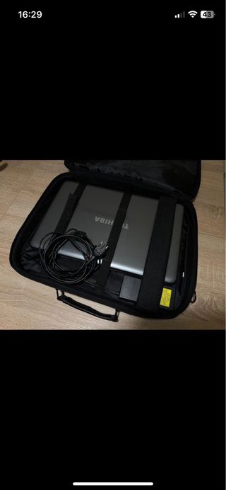 Portátil Toshiba Negro/Gris