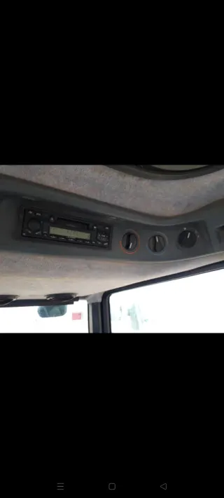 Tractor New Holland con pala