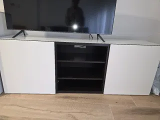 Mueble TV Besta Ikea Blanco y Negro