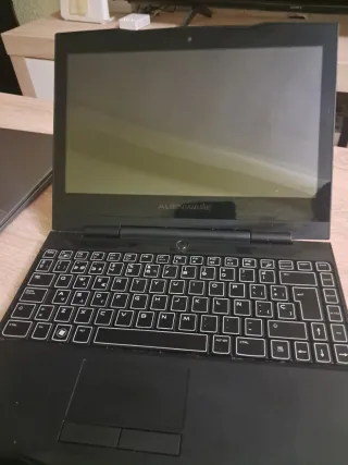 Alienware M11xR3 Portátil