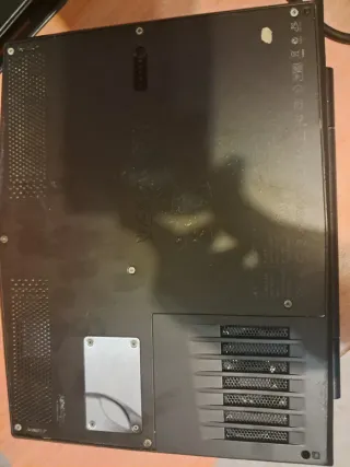 Alienware M11xR3 Portátil