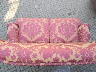 Divano vintage tessuto oro e rosa