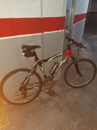 Bicicleta de Montaña Atala Roja