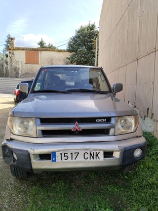 Mitsubishi Montero 2003