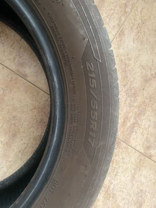 Dos Neumáticos seminuevos