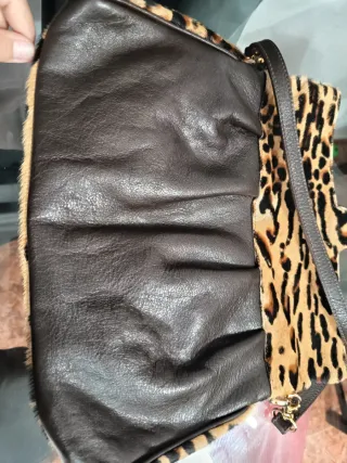 Bolso estampado leopardo y piel