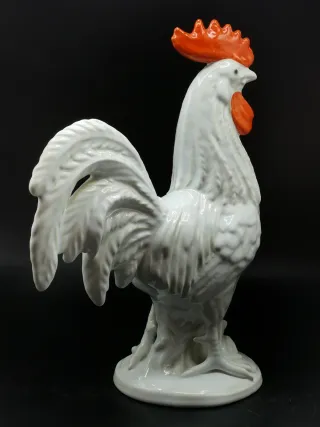 Preciosa figura antigua gallo de porcelana