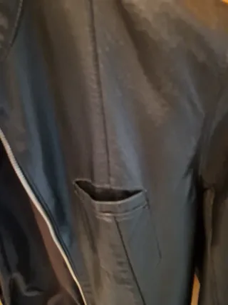 Giubbotto in pelle nero taglia L