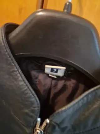 Giubbotto in pelle nero taglia L