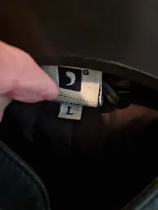 Giubbotto in pelle nero taglia L