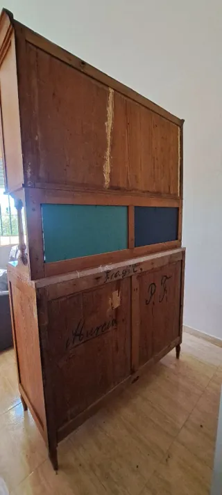 Armario antiguo madera y cristal