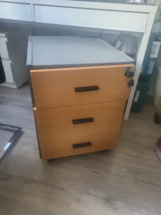 Cajonera de oficina madera y metal