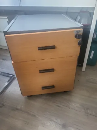 Cajonera de oficina madera y metal