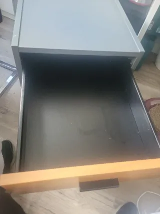 Cajonera de oficina madera y metal