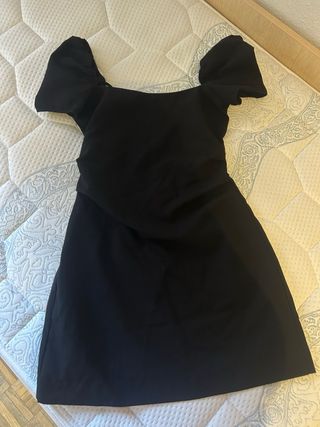 Vestido mini negro Zara