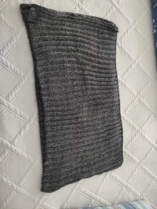 Cuello H&M gris y negro