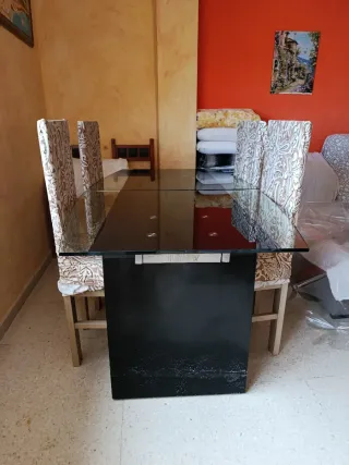 Mesa comedor cristal y mármol negro