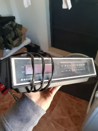 Radio Despertador Sanyo Retro
