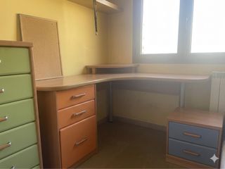 Conjunto habitación juvenil escritorio y cajoneras