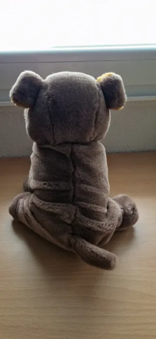Peluche perro shar pei marrón