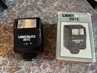 Yashica FX3 Super 2000 para restaurar + Accesorios