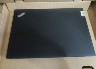 Portátil Lenovo T490S i5 8a 16Gb RAM 256Gb SSD 14"