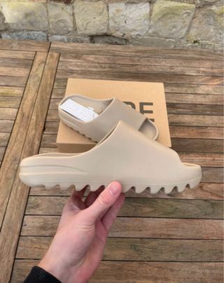 Chanclas Yeezy Beige