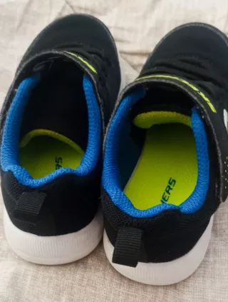 Tenis Skechers Niños Talla 24 Negro/Azul