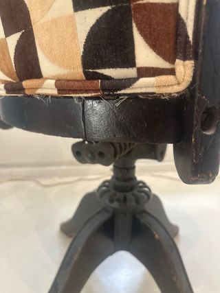 Silla de escritorio antigua de madera