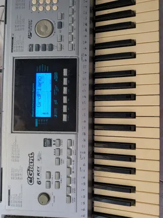 Teclado LP6210C + Soporte + Caja