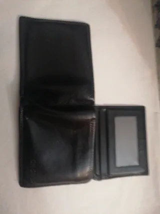 Portafoglio uomo nero similpelle