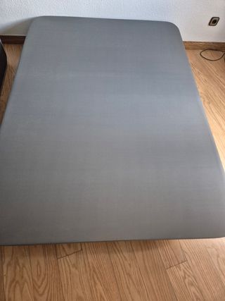 Colchón y somier con almohada. 1.35