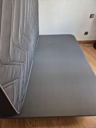 Colchón y somier con almohada. 1.35