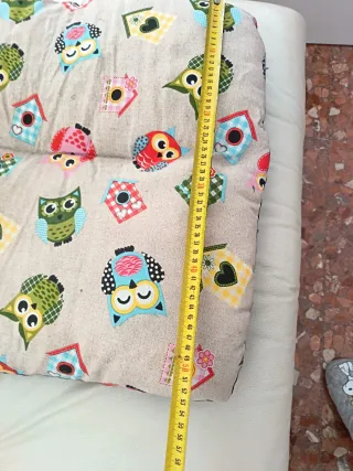 Cojín para mascotas con estampado de búhos