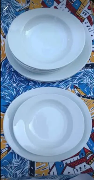 12 Piatti Guzzini in porcellana